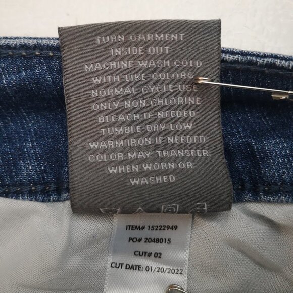 NWT Torrid Ladies Size 22 Medium Wash Distressed Rough Hem Blue Jean Shorts - Picture 6 of 14